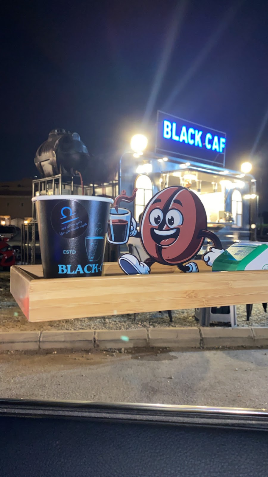 BLACK CAF