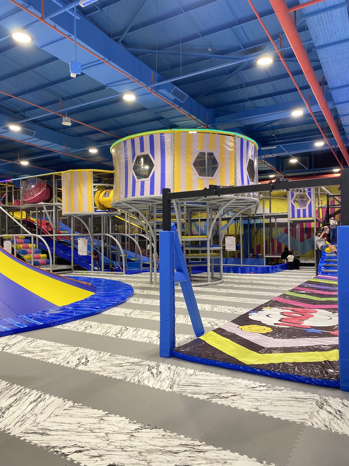JUMPOLINE